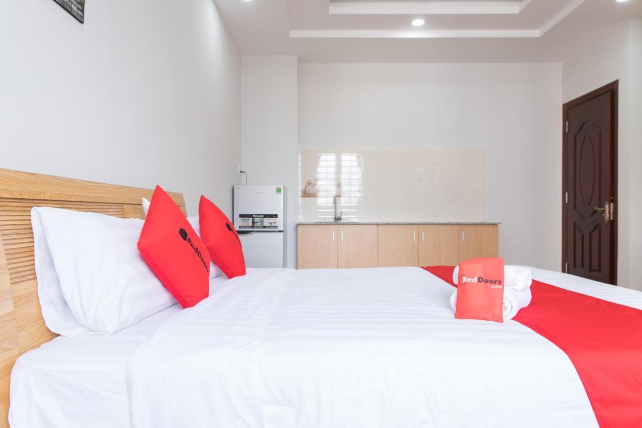 Reddoorz Premium Near E-Town Hotel โฮจิมินห์ซิตี้ ภายนอก รูปภาพ
